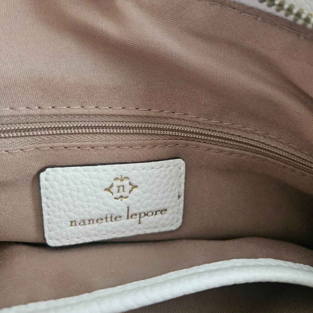 nanette lepore white double handle inner pockets gold logo hardware Scarf NWOT - Picture 5 of 9